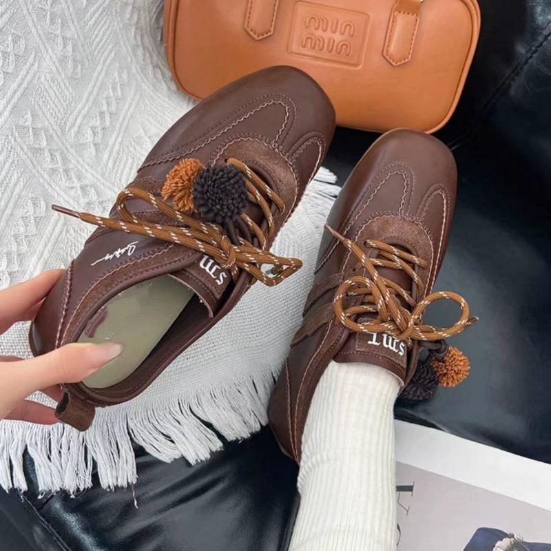 

~ Ballet women s new autumn sports lightweight little white shoes flat racing shoes board shoes 40