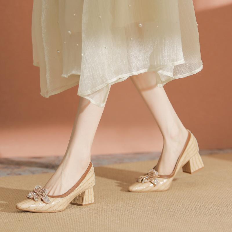 

Stone pattern thick heel pointed single shoes women s spring and autumn new summer middle heel high heels flower rhinestones 34 абрикосовый