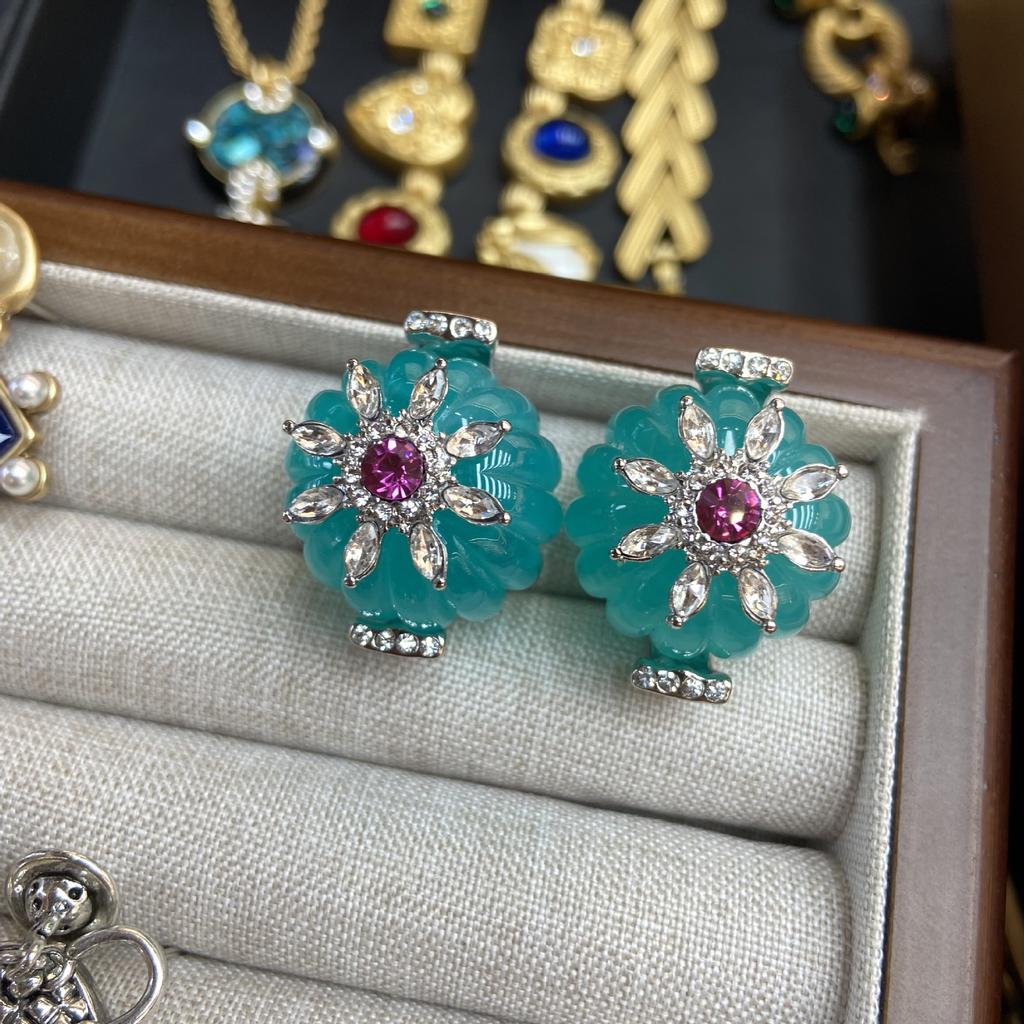 Magician Vintag Original Design Full Inlaid White K-Plated Stud Earrings Ring Necklace Set