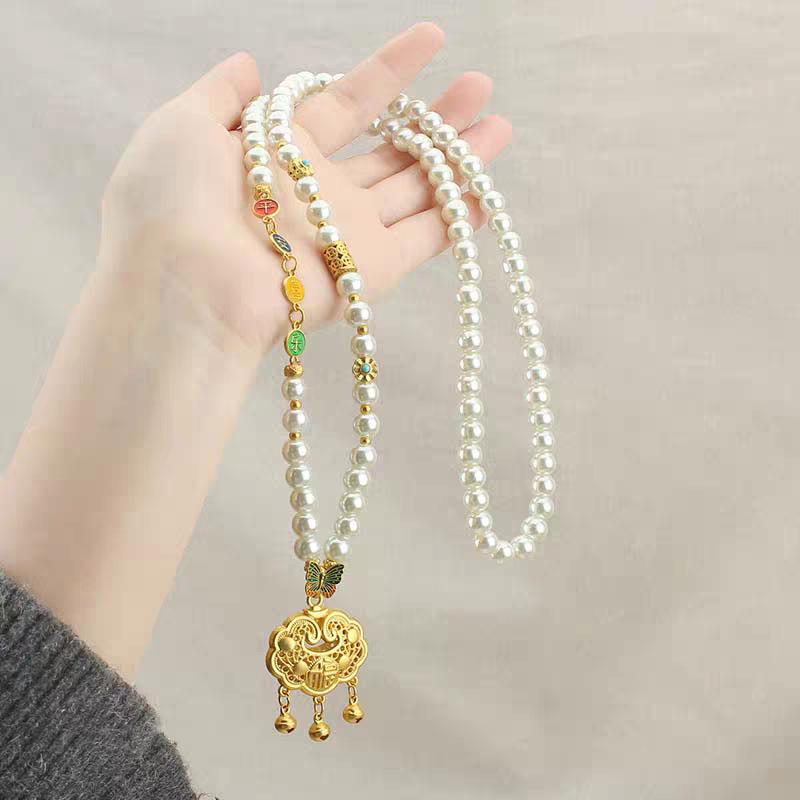 Elegant Ruyi Lock Pearl Necklace - Unique Retro Style for Women