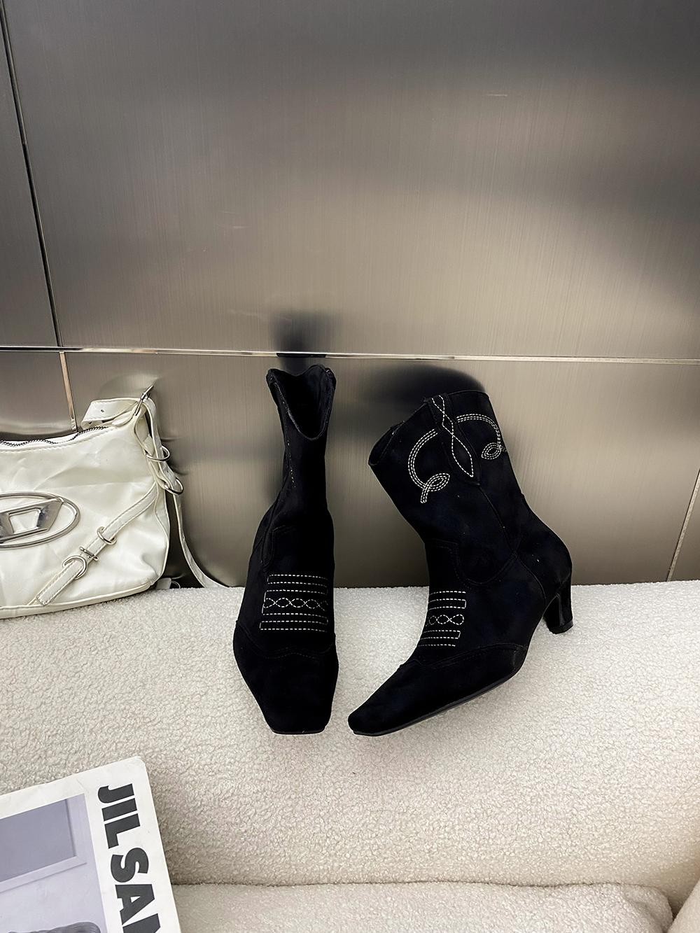 

fashion Square Toe Women Ankle Boots Flock Design Black Brown Chelsea Bootie Thick Mid Heels Black Beige Brown Slip On Winter Boots 39 245 чёрный