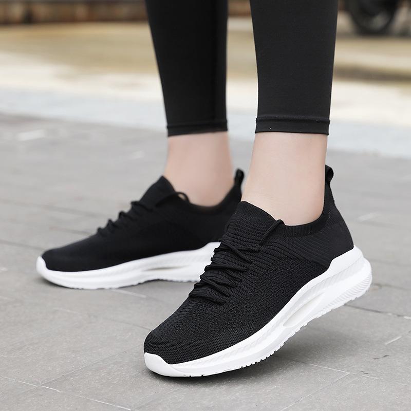 New Men's and Women's Lightweight and Versatile Flying Woven Shoes Running Shoes Couple Sports Shoes Adult Shoes