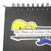 Το Ημερολόγιο 365 Ημερών Συγχορδιών Κιθάρας Ημερολόγιο Συγχορδιών Μέρα-Παρά-Μέρα Αναδιπλούμενο Επιτραπέζιο Καθημερινό Πρόγραμμα για Κιθαρίστες