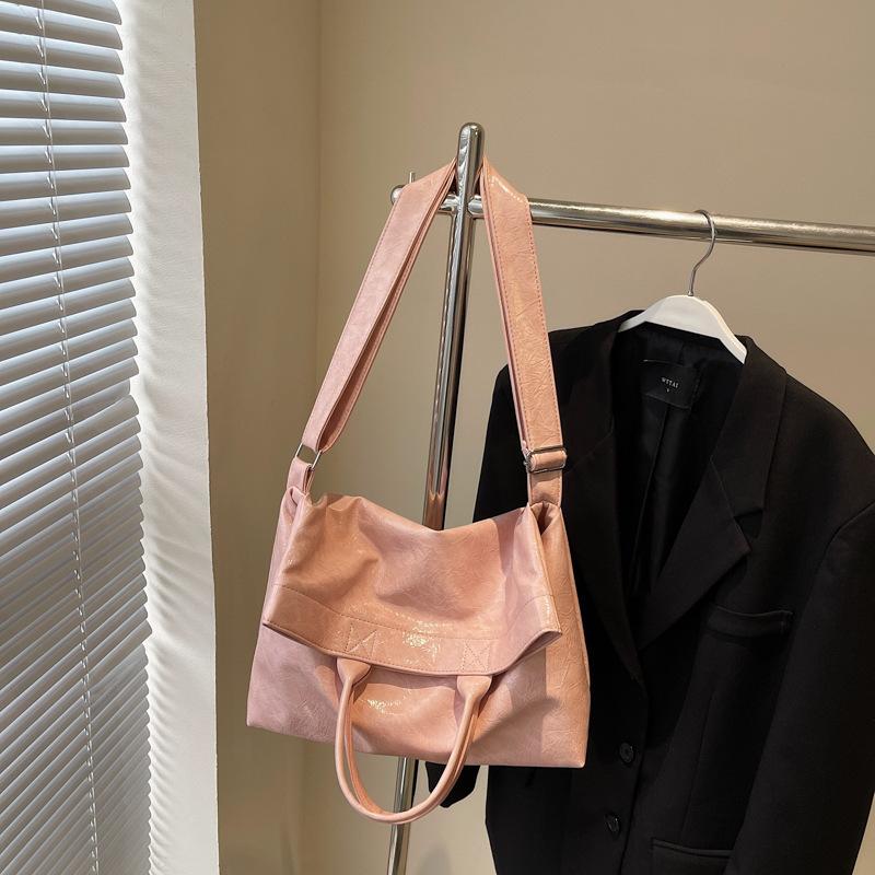 Large capacity portable commuter bag women's new fashion tote bag versatile shoulder messenger bag