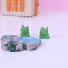 Mini Green Frog Figurines Garden Statues Adorable Appearance Vibrant Color Compact Size Frog