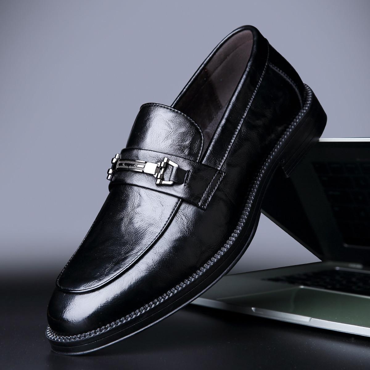 

2025 Leather Shoes Men s Dress Business One Pedal Loafers Lazy Feet British Casual Leather Shoes Black Wedding 43