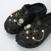 Set di Ciondoli Scarpe Cuore Girasole Lucido Moda Estiva Catena di Perle Zoccoli Sandali Accessori Decorazioni Scarpe Staccabili Fai da Te