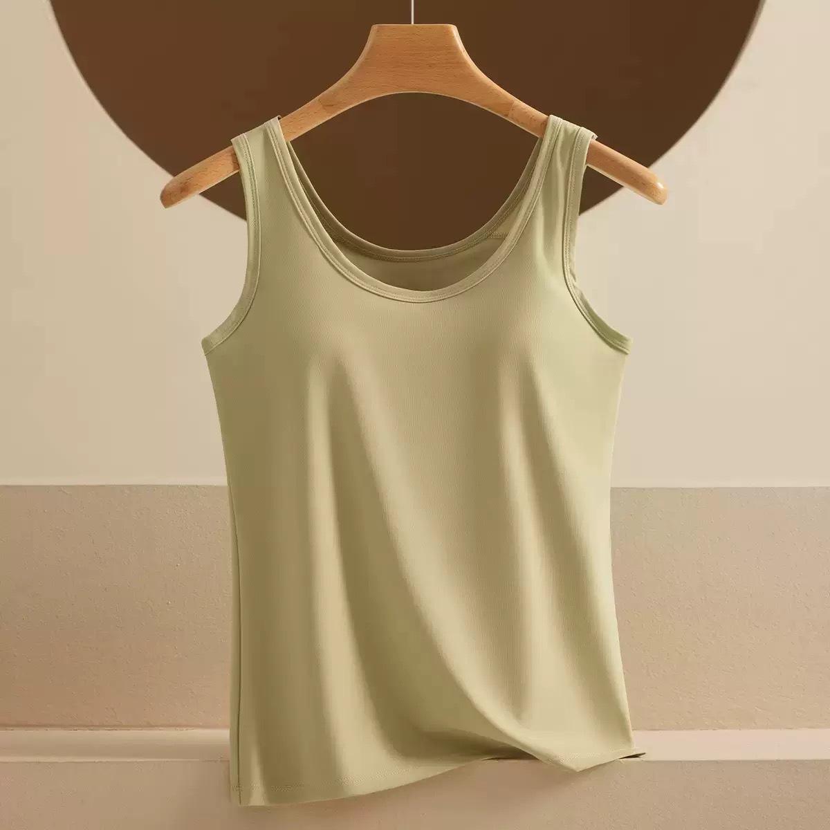 

Women s Seamless Ice Silk Wide Shoulder Tank Top with Chest Pads, Wearable as Outerwear or Base Layer, Slimming, Long Camisole. 3XL (suitable for 135-155 jin) светло-зеленый