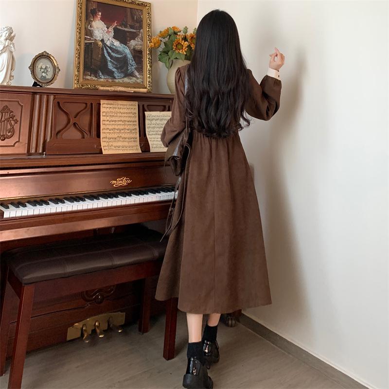 2025 Plus Size French Style Knee-Length Long-Sleeve Dress - Flattering Waist-Cinched Two-Piece Autumn/Winter Women's Apparel.