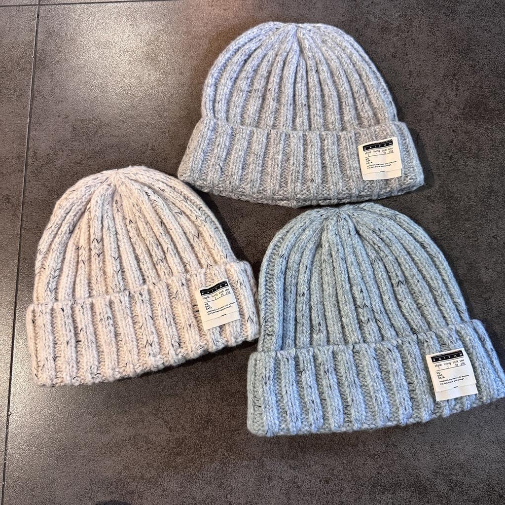 Patch Fashion Letter Knit Beanie Women Accessory For Winter Warmth And Comfort