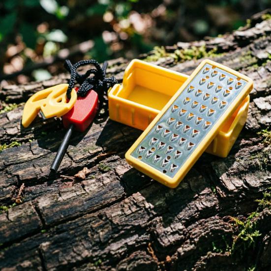 Přenosná sada nástrojů s křesadlem Outdoor Kempování Turistika Batohování Nouzové Přežití Škrabka na kůru Zapalovač Jiskra Nástroj s