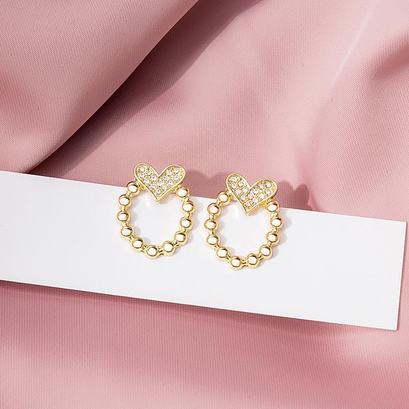 Korean Style Geometric Heart Pearl Gold Earrings for Women - Versatile Stud Accessories