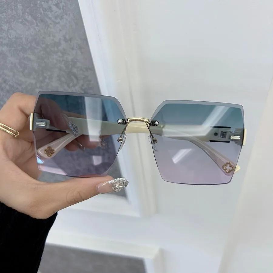 Personality Square Sunglasses Women Men Gradient Sun Glasses Female Male Designer Brand Classic Travel Outdoor