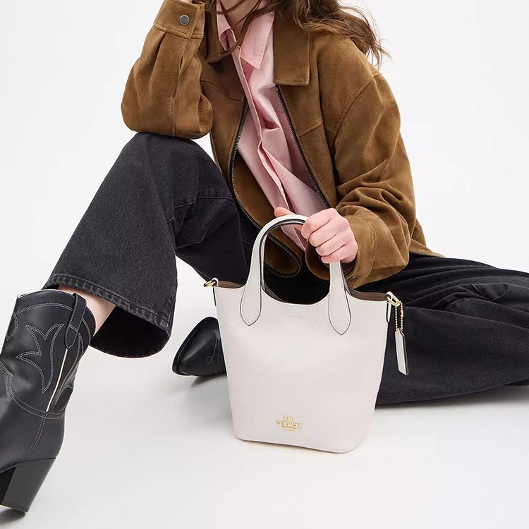 Coach Hanna 17 Magnetic Closure Logo Leather Bucket Bag Women Handbags Chalk-White CR168-IMCHK