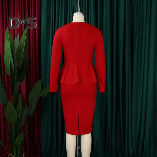 Женское деловое платье с квадратным вырезом и длинным рукавом — фото 13