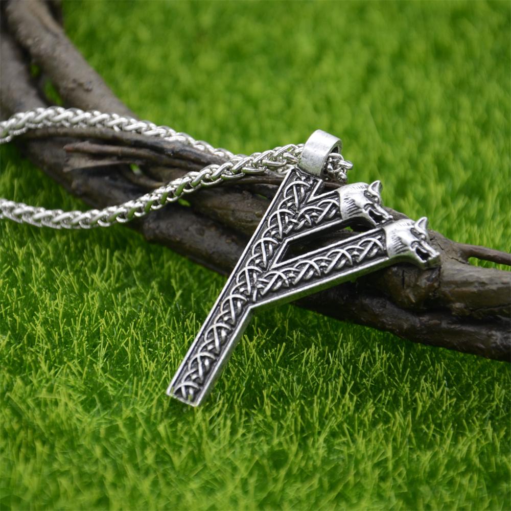 Viking Wolf Amulet Runen Rune Fehu Noorse Talisman Ketting voor Mannen met Ierse Knopen Gotische Sieraden