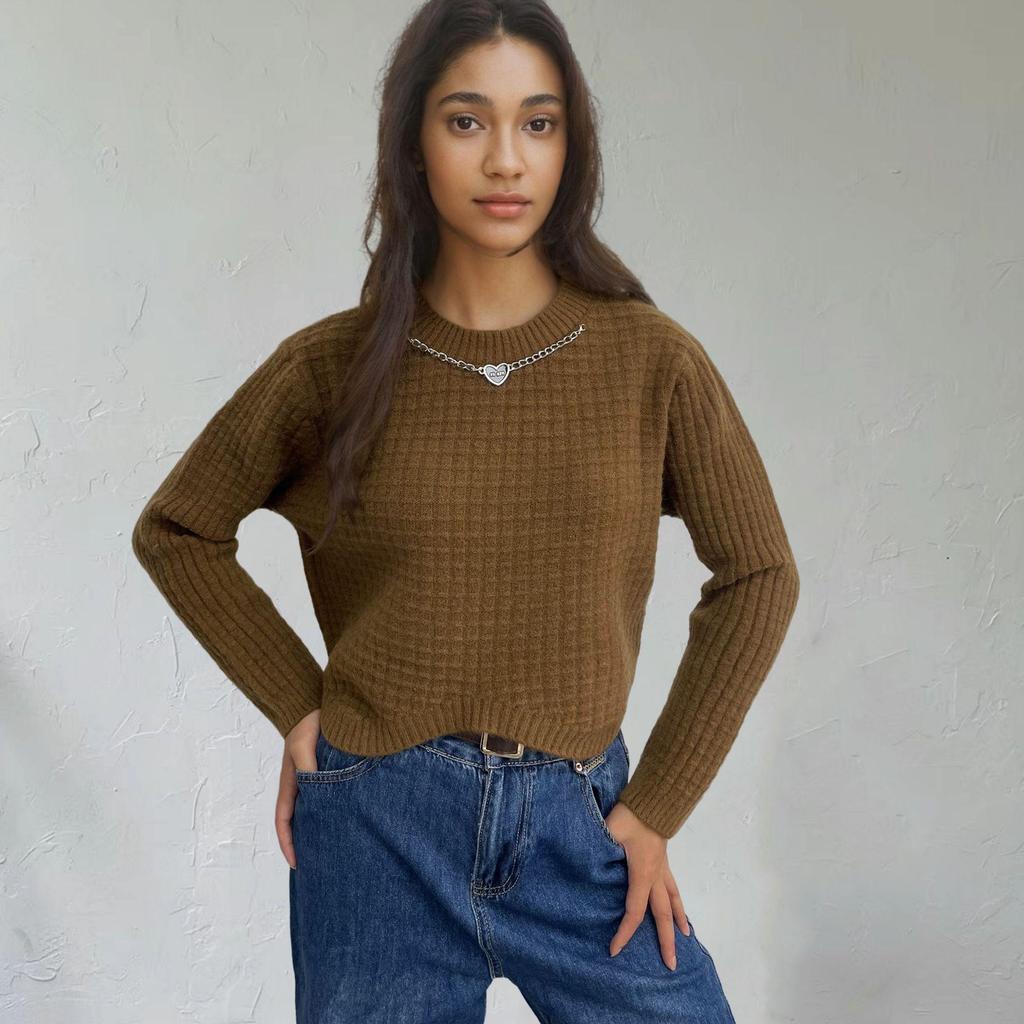 Women's Retro Plaid Knitwear: Round Neck Long Sleeve Cardigan with Metal Chain