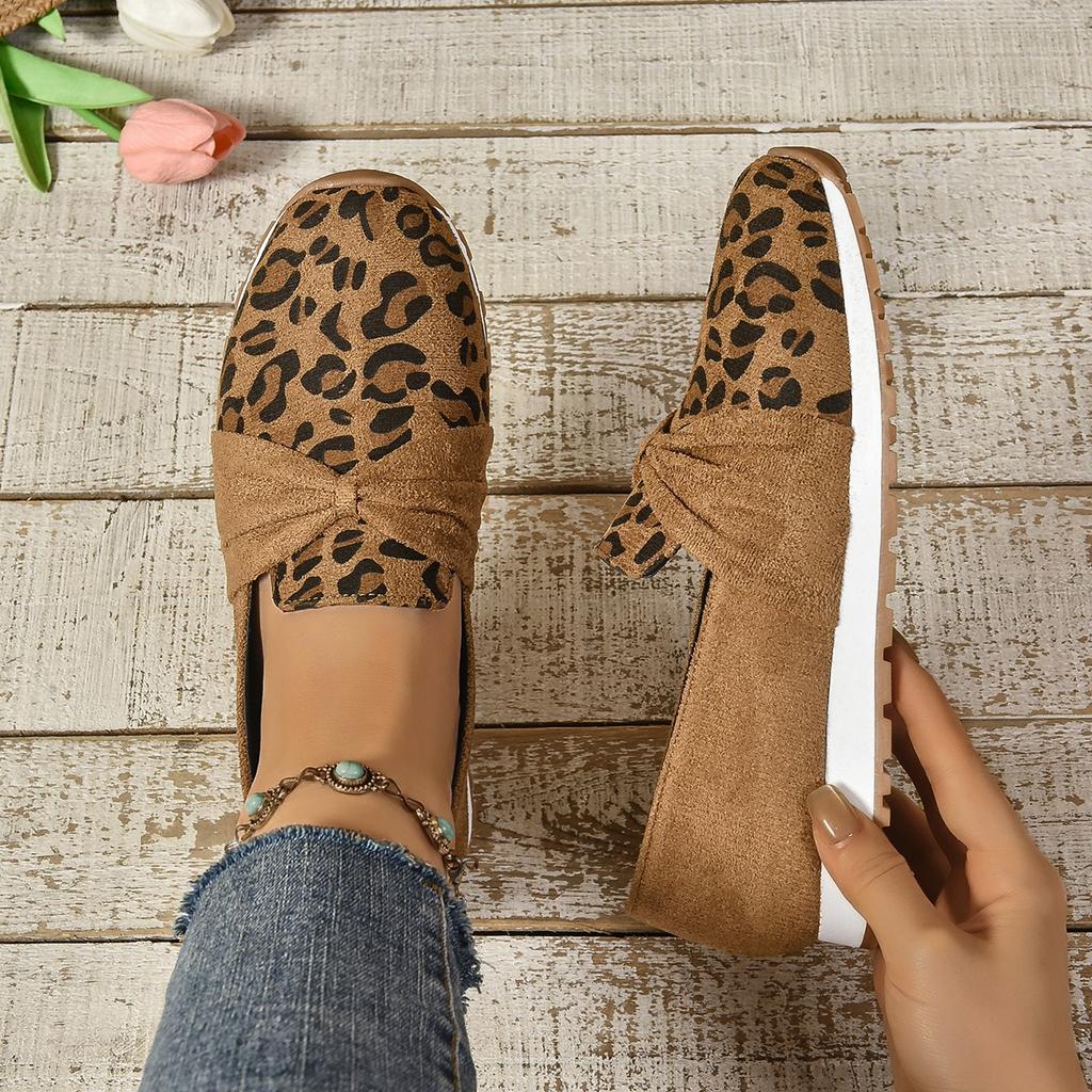 Large size foreign trade sneakers women's 2024 autumn new one-pedal leopard print casual shoes suede sneakers women