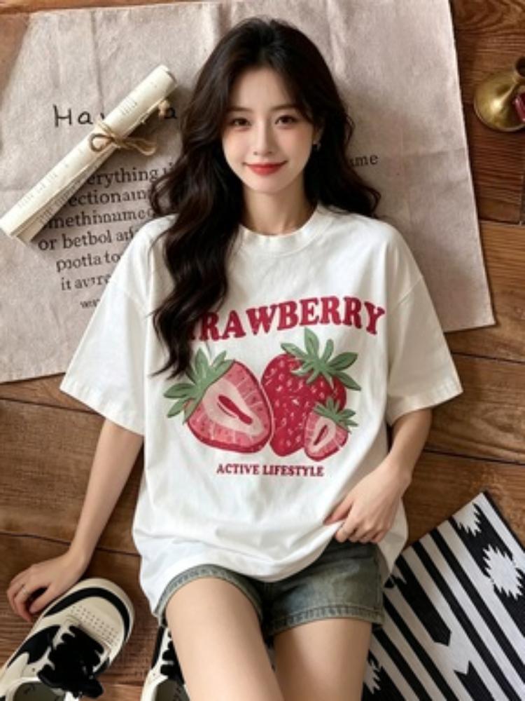 Vintage Strawberry Graphic Ladys Tshirtcute Fruit Print Casual Crew Neck Short Sleeve Top For Unisex Spring Summer Daily Wear