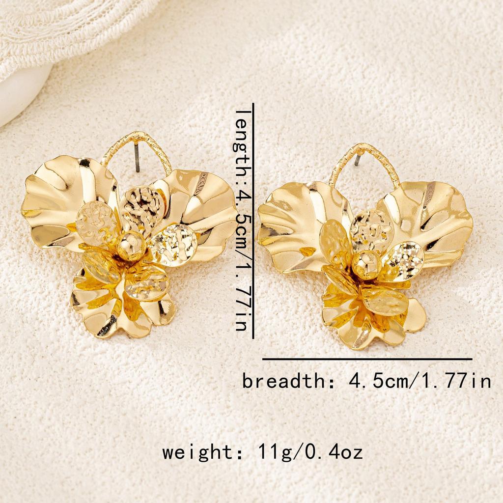 Retro Flower Earrings Fashion Exaggerated Niche Light Luxury High-end Stud Earrings