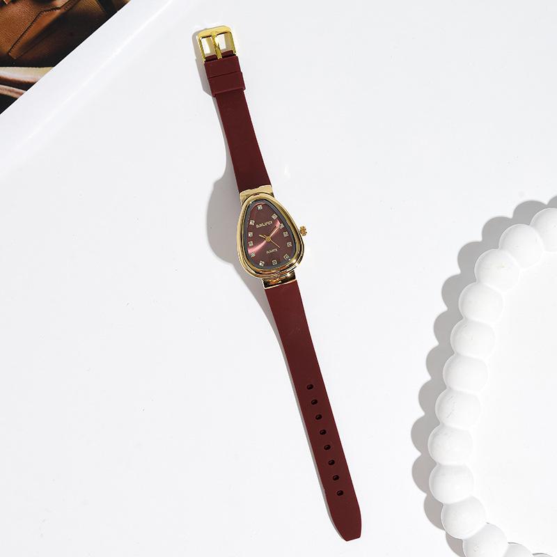Diamond-encrusted Women s Watch Retro Small Gold Watch Snake Head Silicone Strap Women s Watch