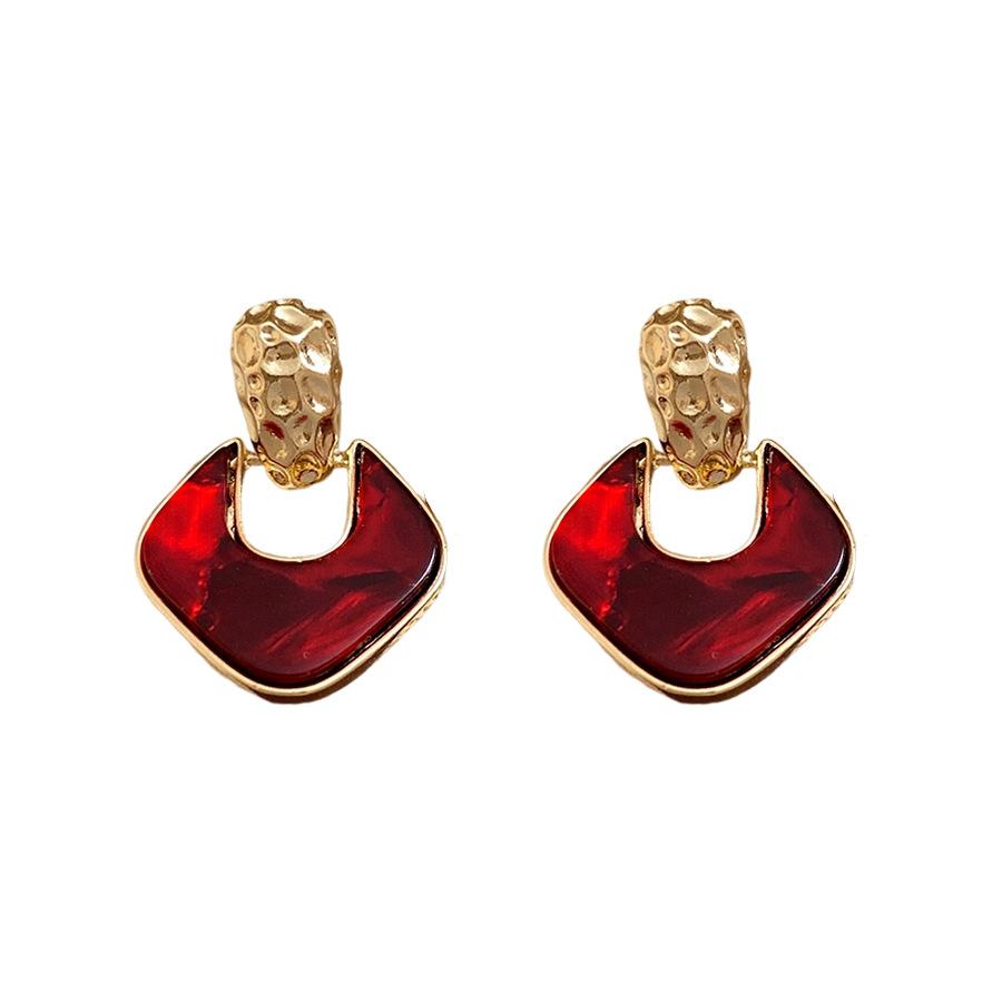 Silver needle pleated rhombus pendant earrings retro court style temperament versatile earrings light luxury high-end earrings