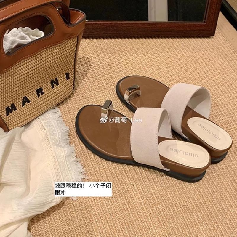 Fashion Wedge-shaped Slippers for Women 2025 New Fashion Clip Toe Platform Slide Women's Shoes Sandals Women's Luxury Flat Slippers