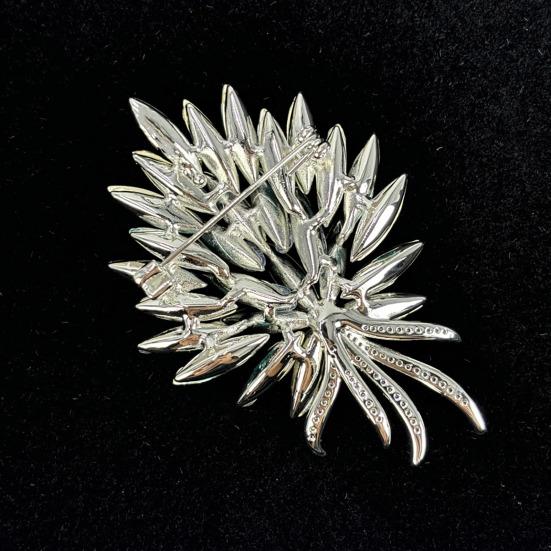 Brooch Irregular Wheat Design Sparkling Rhinestones Zinc Alloy Lapel Pin Sweaters Collars Hats Bags Coats Scarves Badge Versatile Accessory