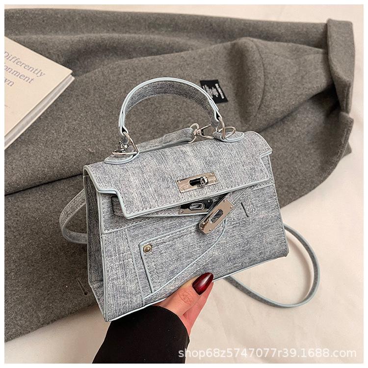 

2025 нова сумка Kelly високої якості текстури джинсова сумка особистість з сумкою через плече кросбоді маленька квадратна сумка світло-синій колір