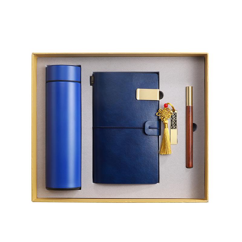 Retro Travel Notebook: High-End Corporate Souvenir Gift Set