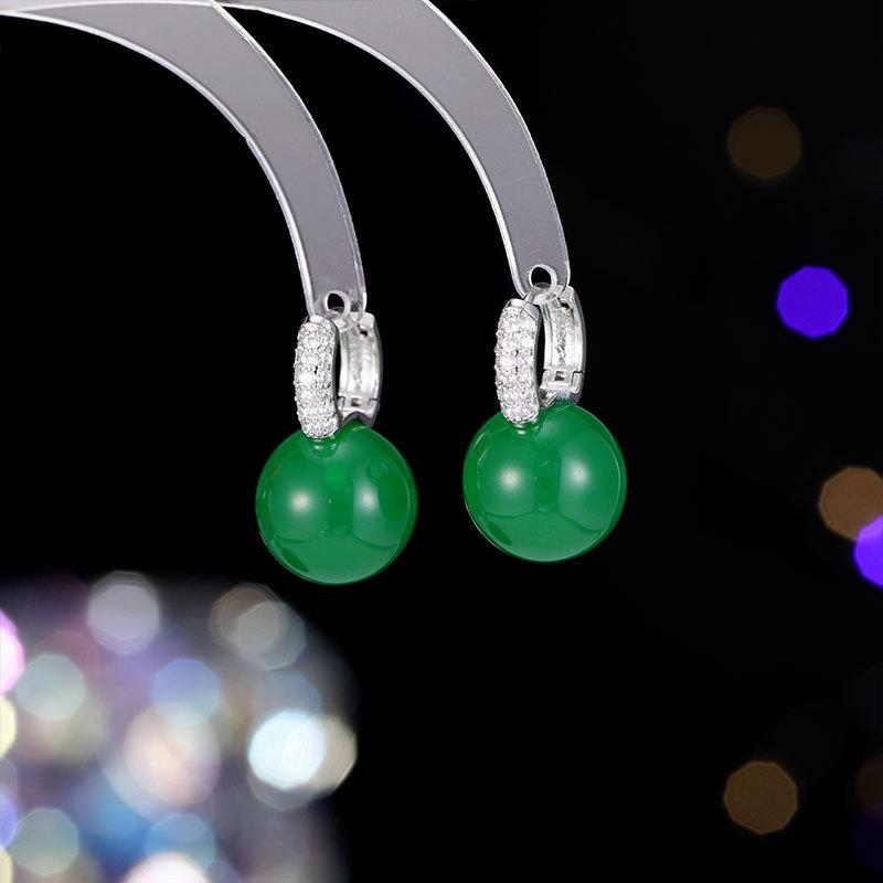 

Серьги в стиле ретро, изысканный стиль, серьги-гвоздики из искусственного халцедона, застежки-пряжки из изумруда. зелёный