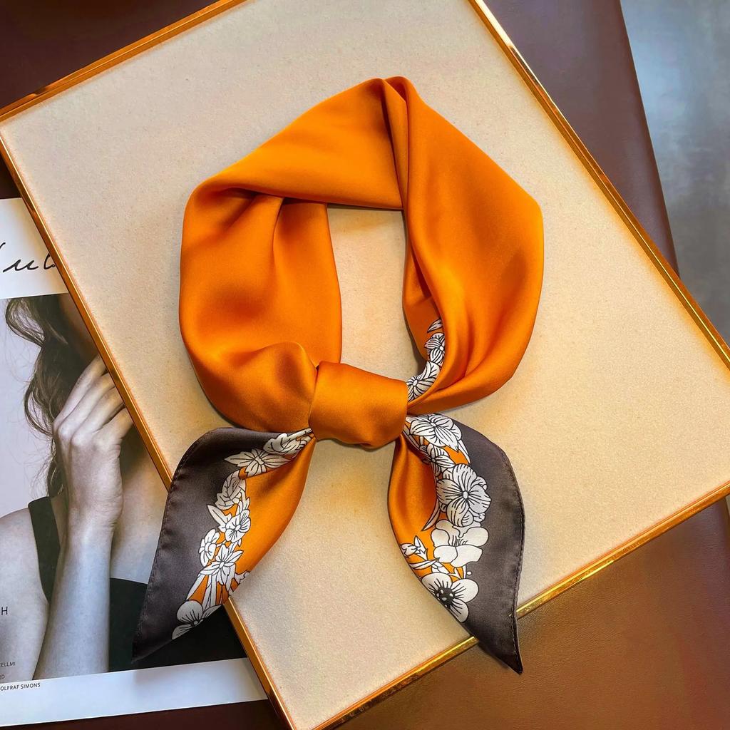 New Luxury Women's Soft Satin Hair Scarves Fashion Square Printed Headscarf 70cm Professional Accessories Designer Scarf