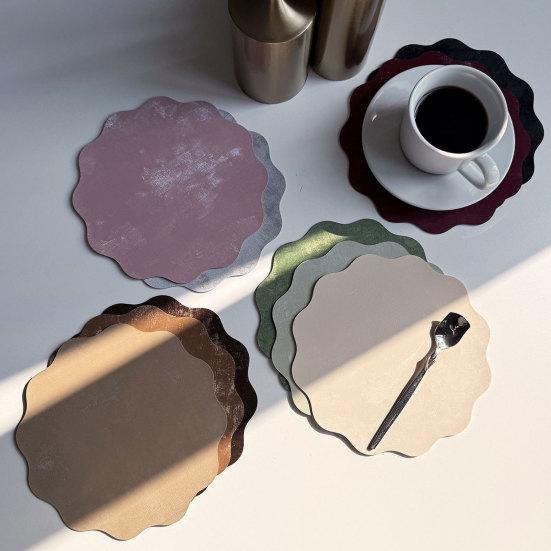 Yousheng Round Wavy Flower Placemat, Waterproof Oil-Proof Placemat, Artificial Leather Heat Insulation Table Mat Coaster for Dining Table