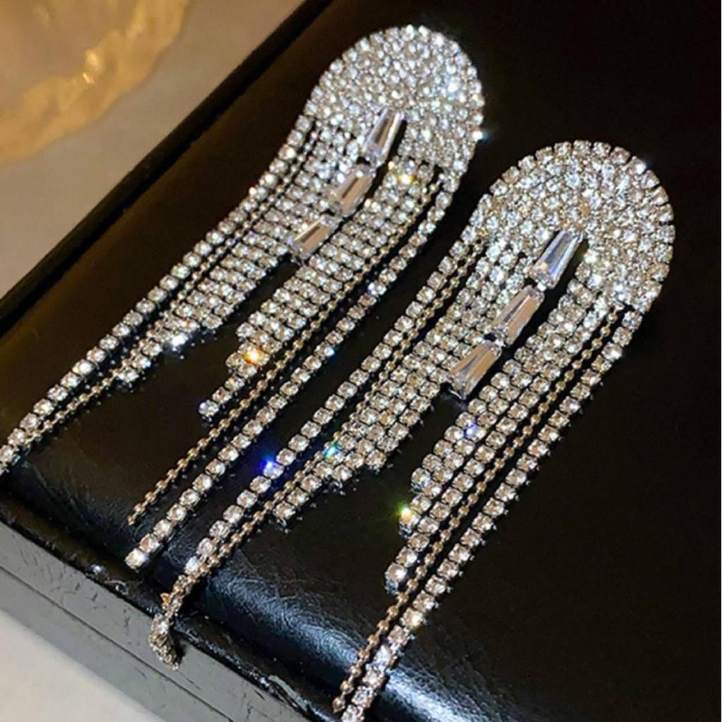 Rhinestone Geometric Tassel Earrings - French Court Style Luxury Studs for a Fashionable, Individualistic Look