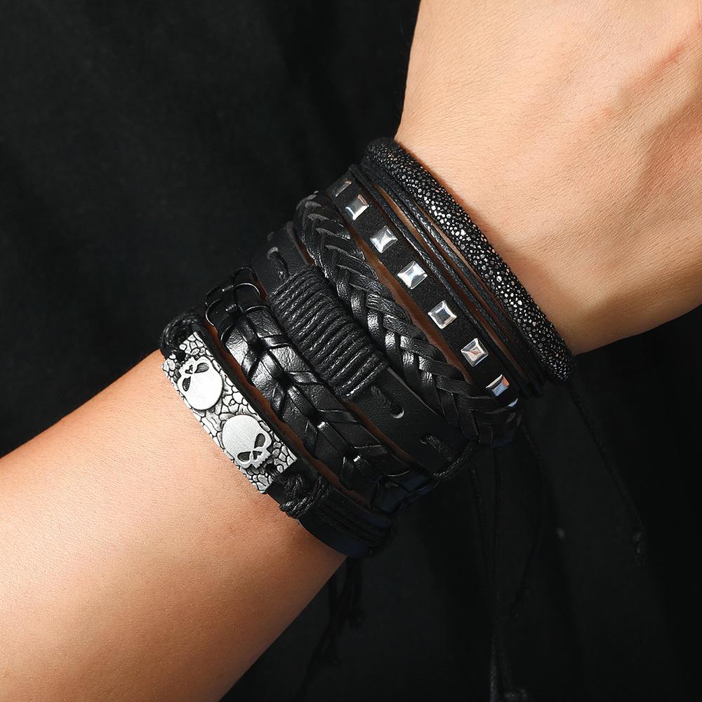 Neues Rindslederarmband Herren Europäische und Amerikanische Persönlichkeit Totenkopf Übertriebener Leder Hand Schmuck Großhandel Lieferung