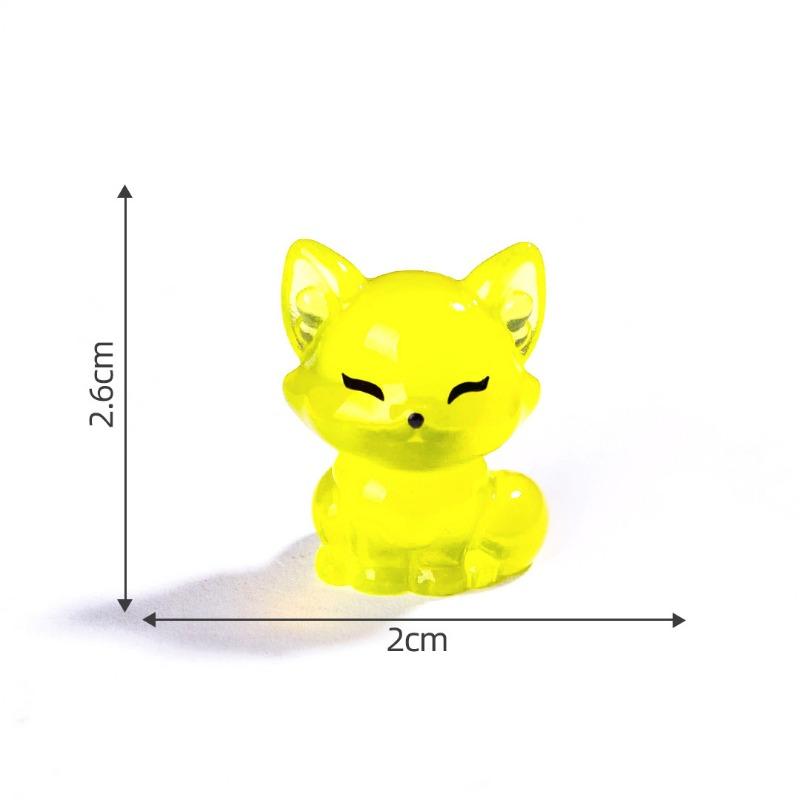 

Светящаяся фигурка лисички, декоративные аксессуары-сюрпризы, миниатюрные настольные украшения для автомобиля, микро-ландшафт, маленькие украшения жёлтый