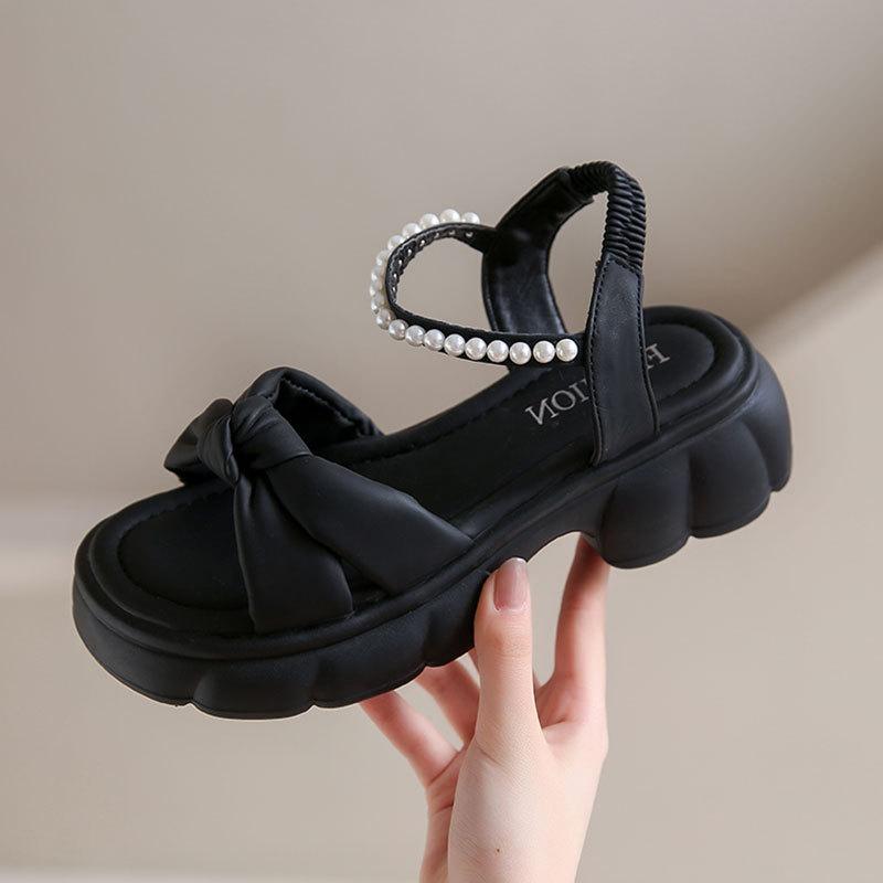 Stepping On Shit Sandals Women's Summer Wear High-end 2025 New French Fairy Wind Soft Sole Non-slip Fashion Sandals