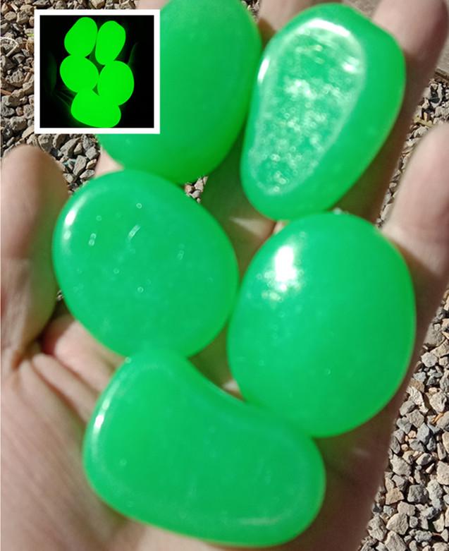 4.5cm Large Colored Luminous Stone for Fish Tank and Garden Landscaping - 15g, Glows At Night.