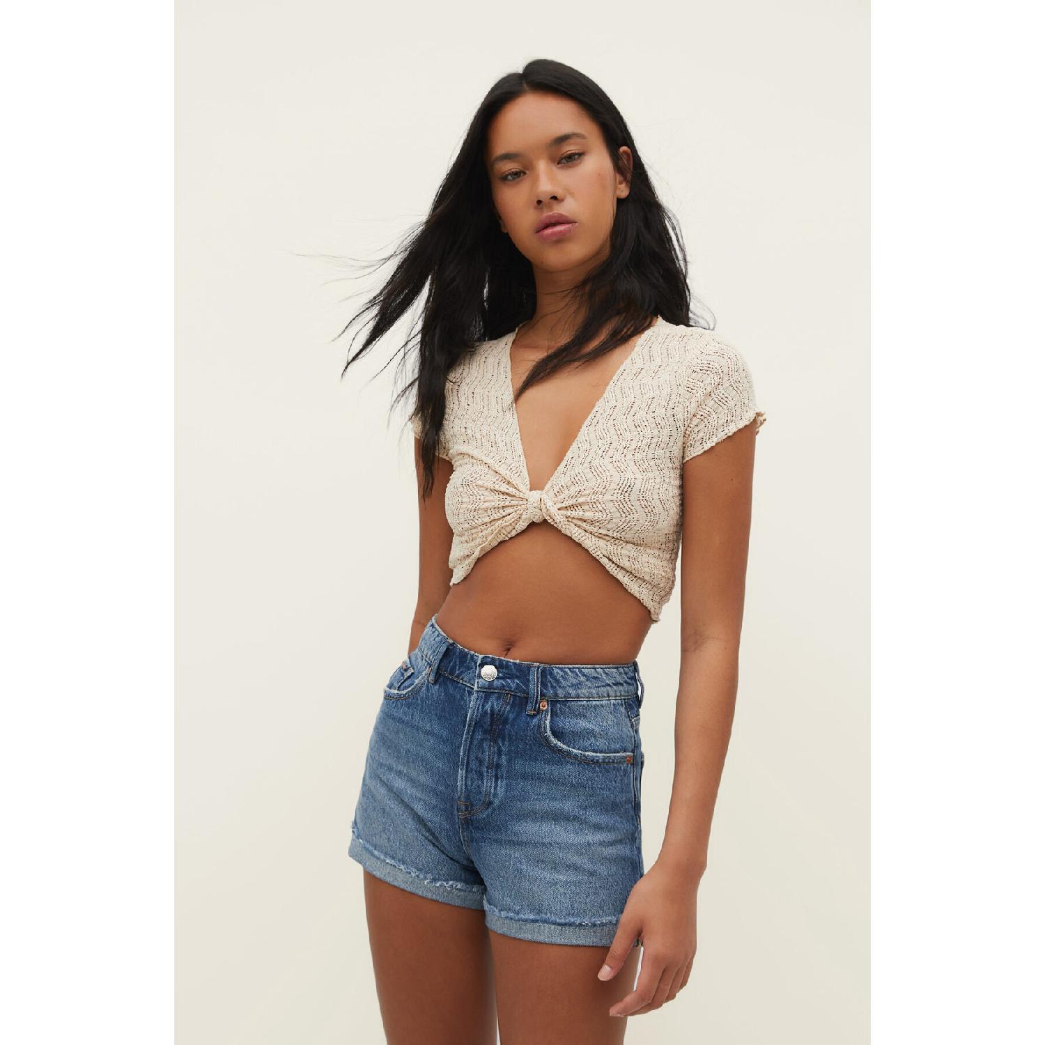 

Mom Shorts 32 бездна