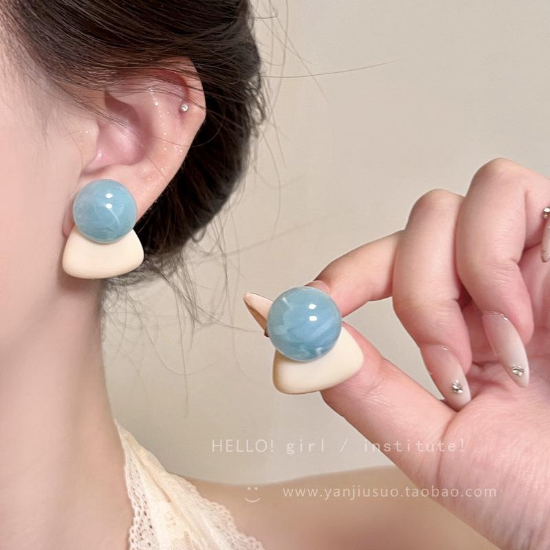 Dopamine Floral Shell Earrings: Colorful, Unique, Exaggerated Drops for Women - Perfect Spring Accessory.