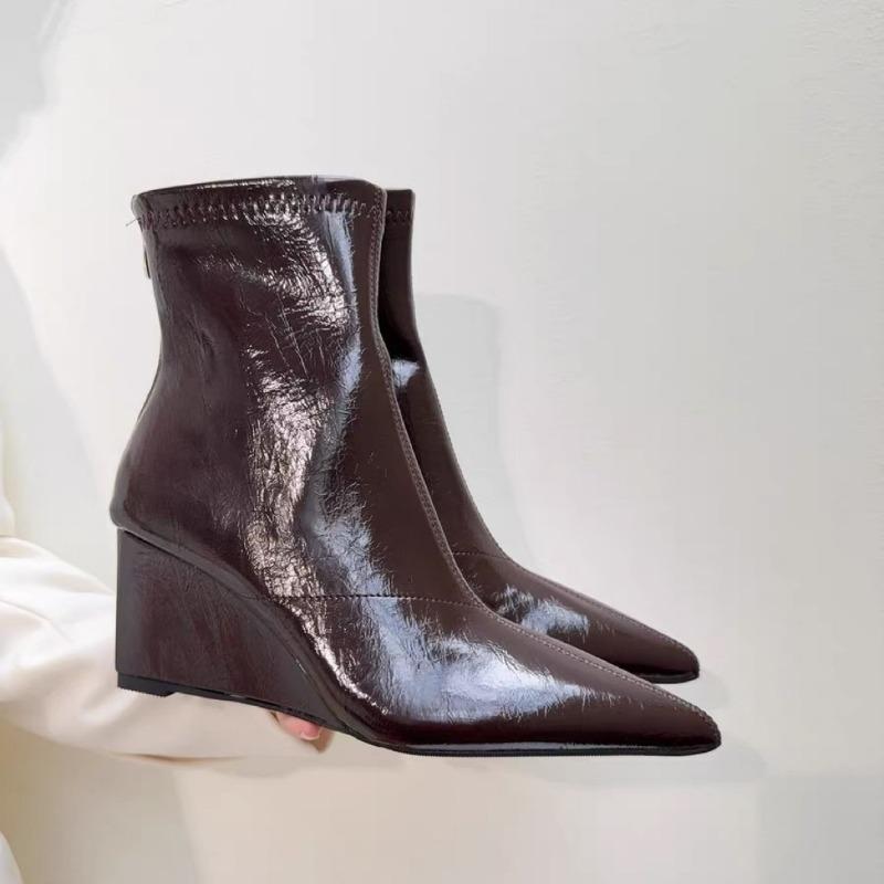 Premium texture Merad color! Brown pointed heel short boots, rear zipper thin boots, thin autumn and winter short tube
