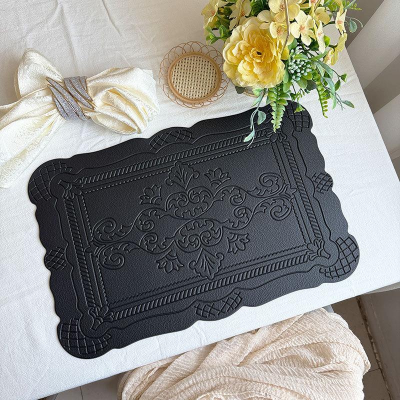 Imitation Leather Totem Dining Placemat Oil-Proof Waterproof Place Mat Retro Relief Table Mat for Kitchen Table Coffee Pad