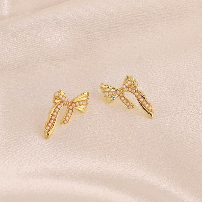 Boeknot Imitation Pearl Stud Earrings for Women Fashion Wedding Party Jewelry Girl Gift Christmas Valentine's Day Gift