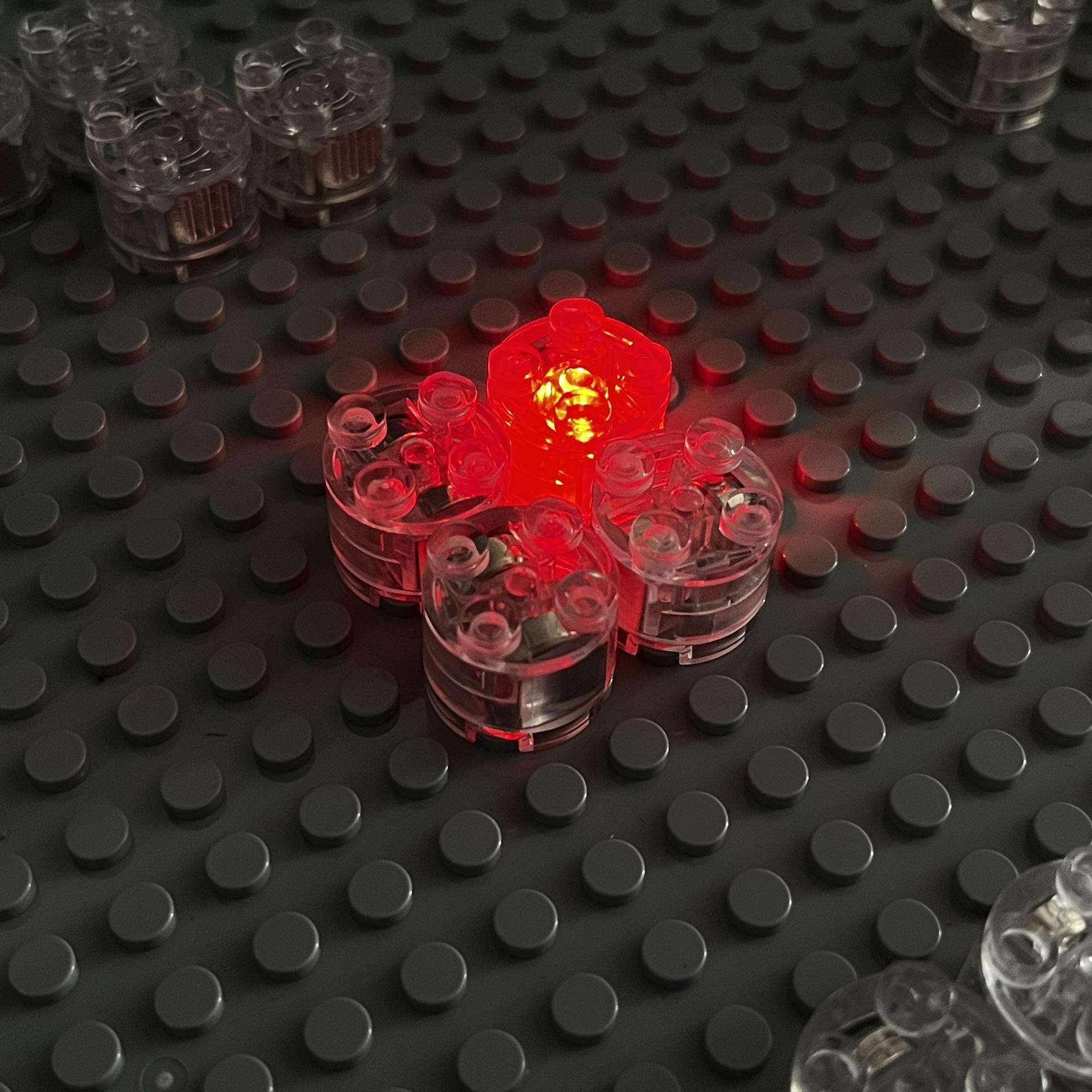 

Нові 1/2/5 шт. Moc 8 кольорів 2x2 світлодіодні ліхтарі з точками з батарейками Аксесуари Класична цегла Освітні світловипромінюючі будівельні блоки Діти 2PCS червоний