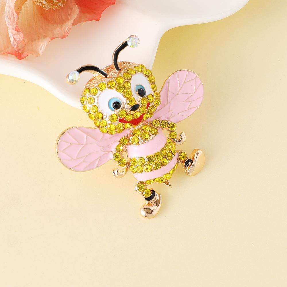 New Arrival Alloy Cute Insect Bee Brooch Pin Rhinestones Metal Lapel Pins for Men Women Fashion Jewelry Accessory