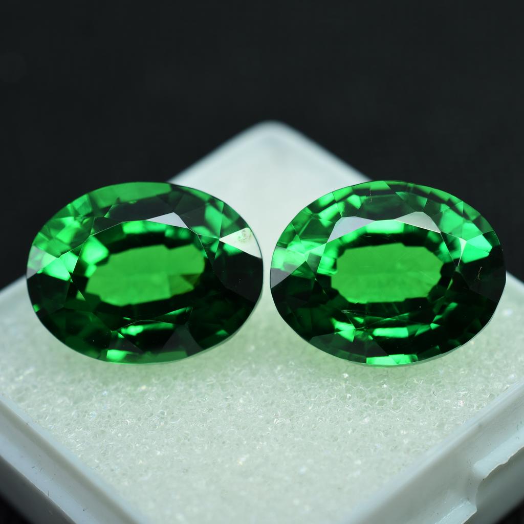 Flawless Ceylon Tsavorite Green Garnet 20 Ct Loose Oval Excellent Shape Gemstone