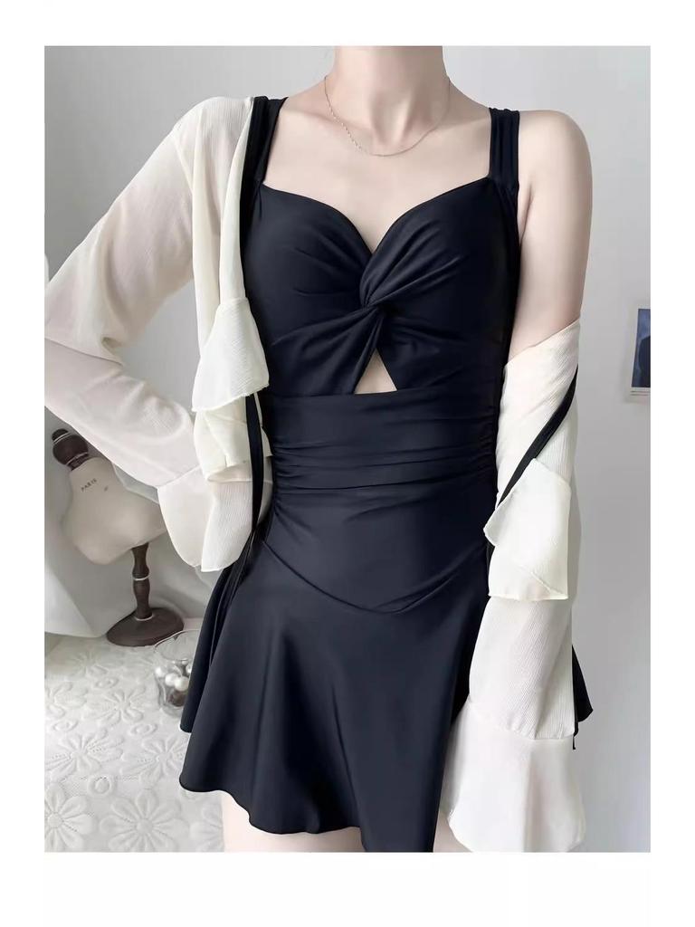 Women's 2025 High-End Slimming Skirt-Style Two-Piece Swimsuit