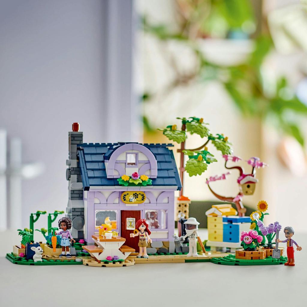 LEGO Friends Bee Farmer and Flower Garden Toy Birthday Present Blocks Girls Boys Children 12 Years Old 13 Years Old 14 Years Old Elementary School