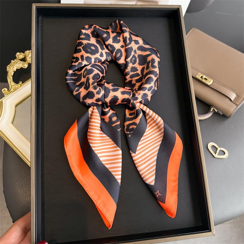 

New Leopard Design Shawl Square Scarf For Women Soft Satin Wraps Neckerchief Female Hair Bands Ribbon Headband Bandana 70x70CM