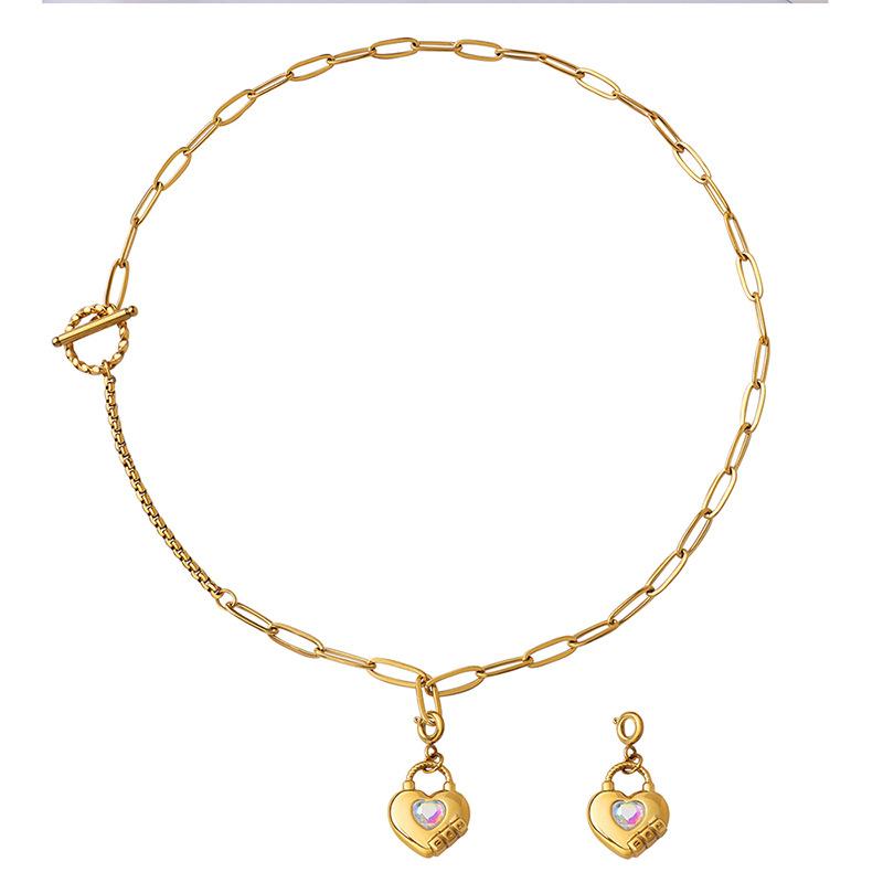 Korean Internet Celebrities With The Same Niche Design Thick Chain Ot Buckle Glass Crystal Stone Peach Heart Variety Of Wearing Method Necklace Women